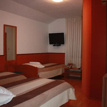 Apartment Iva Apartment *