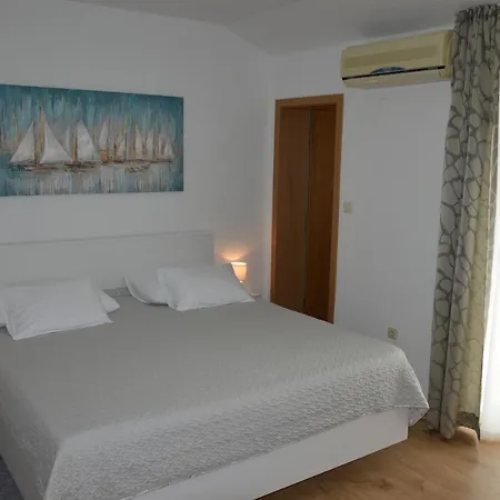 Apartment Iva *