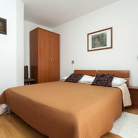 아파트 Apartment Iva *