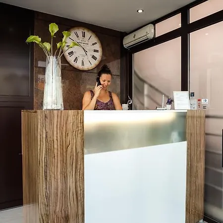 Apartment Iva 자다르