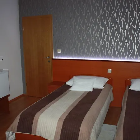 아파트 Apartment Iva